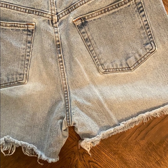 Calvin Klein Jeans |Vintage Hi-Rise Mom Jean Short - Picture 8 of 8